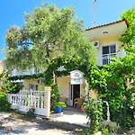 Yanna * Skala Potamias